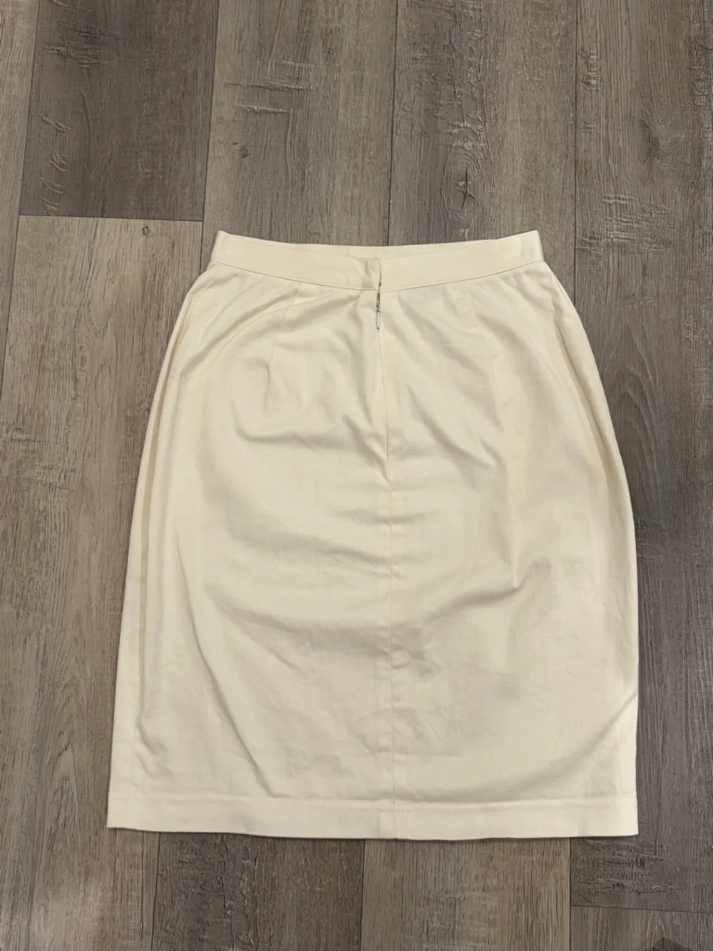 Michael Kors White Pencil Skirt with Cream Top